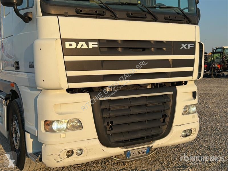 Cabeza tractora DAF 4x2 S/A Sleeper Truck Tractor