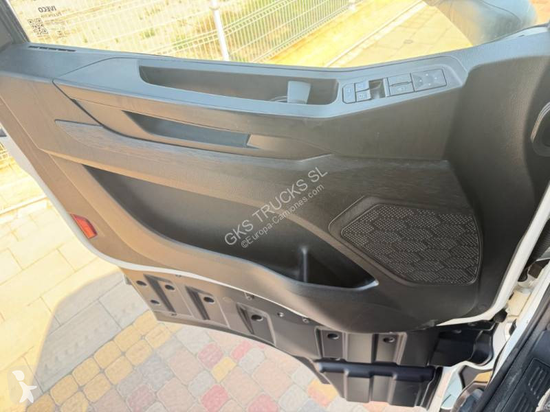Cabeza tractora Iveco 490