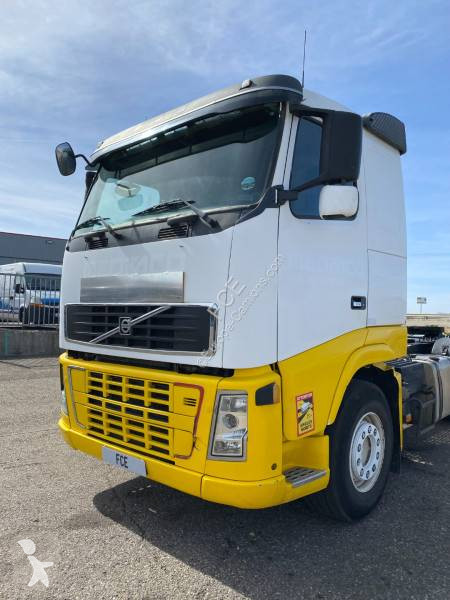 Cap tractor Volvo 580