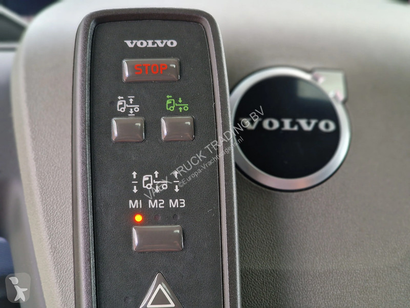Tractor Volvo 13500 Globetrotter XL Aero 4x2 -...