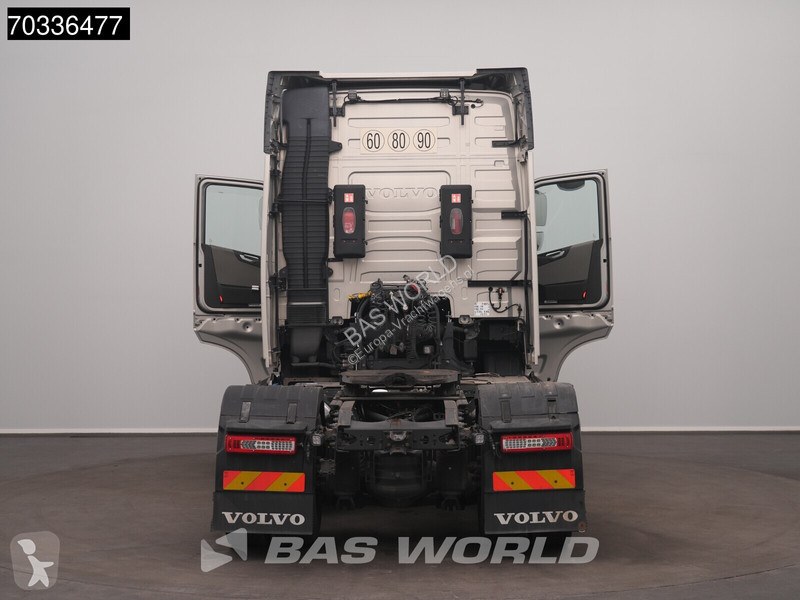 Cap tractor Volvo 500  4X2 ADR 2x Tanks...
