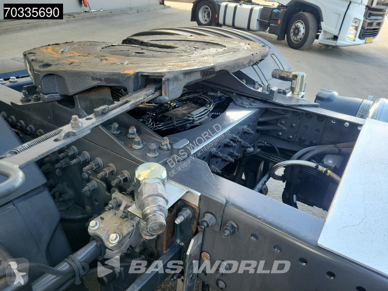 Тягач Volvo 460  4X2 LNG! ADR 2x Tanks...