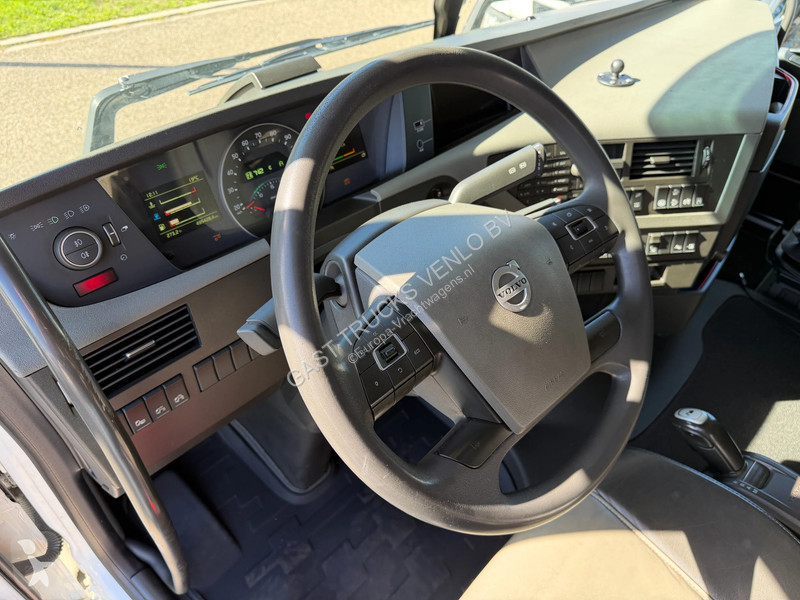 Тягач Volvo 500 6x2 Retarder ADR Full Air WB...