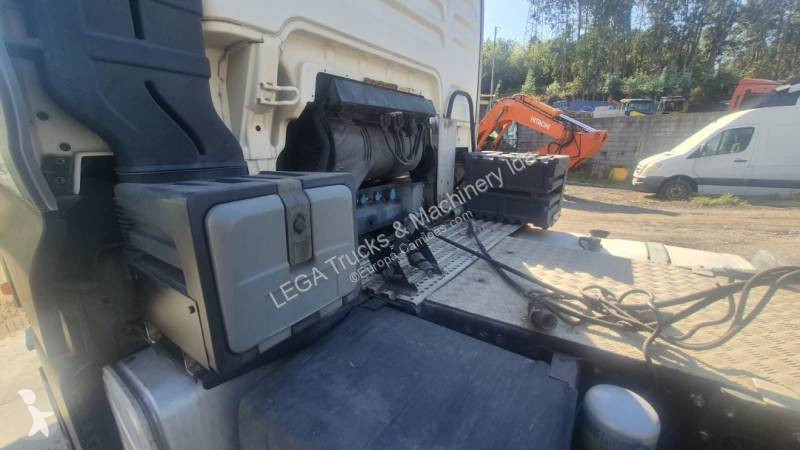 Traktor MAN 33.480