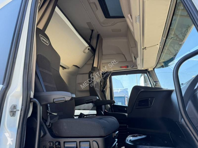جرار Iveco 530