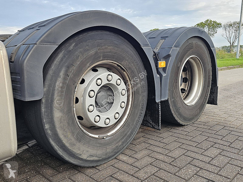 Cabeza tractora Volvo 500