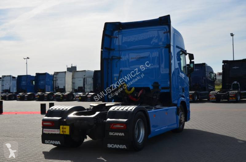 جرار Scania 460