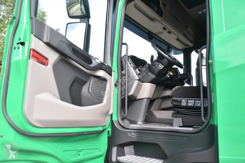 Traktor Scania NGS 6x4 + HMF 2320K-RCS (8x) -...