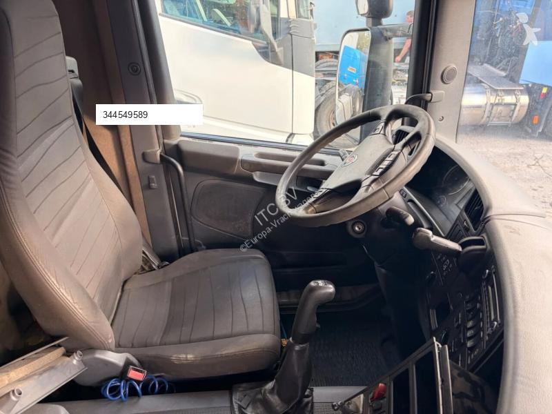 Scania G420 LNG tractor unit