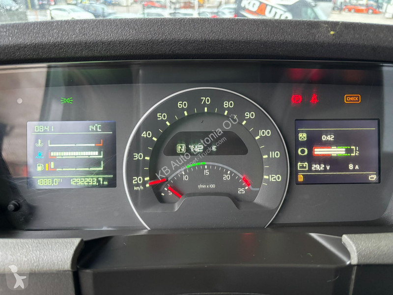 Volvo 4x2 GLOBE XL tractor unit