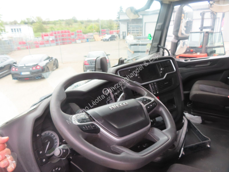 Iveco S-Way 490 Intarder FZ.17 tractor unit