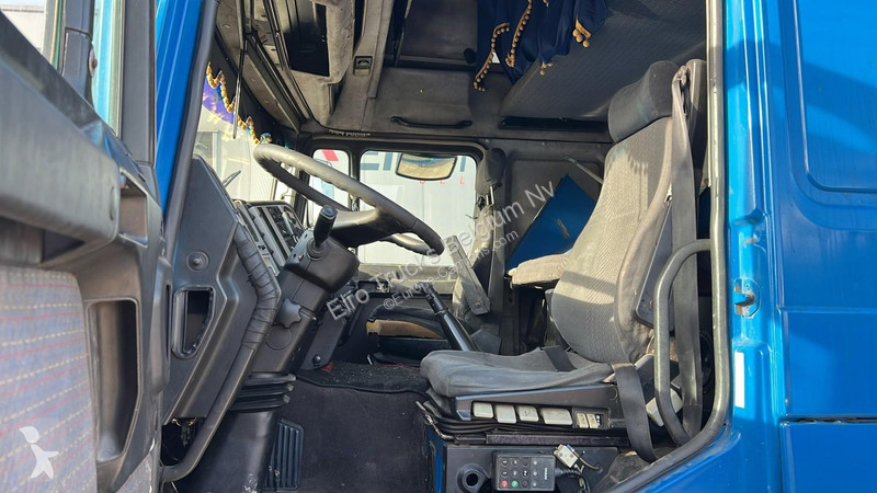 MAN (6 CYLINDER) tractor unit