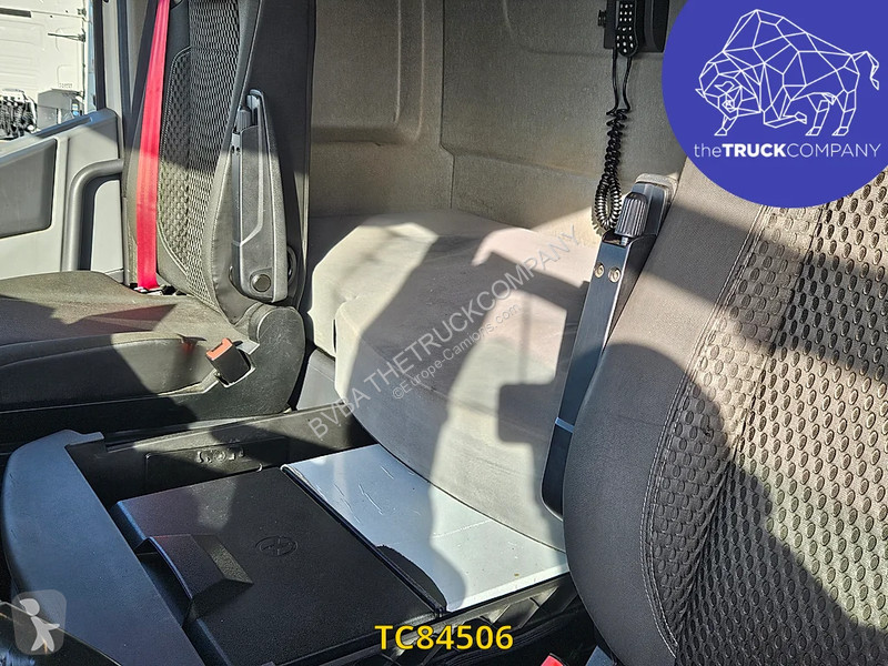 Renault T 520 tractor unit
