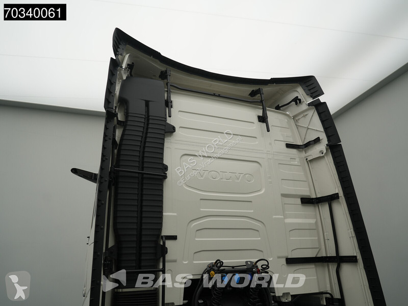 Tahač Volvo 700 FH 4X2 NEW! Retarder 2xTanks...