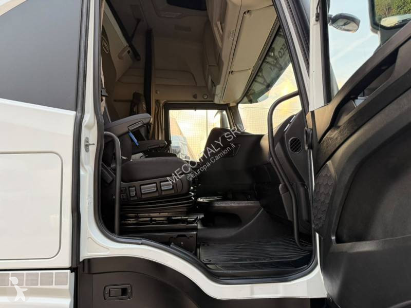 Iveco 530 tractor unit