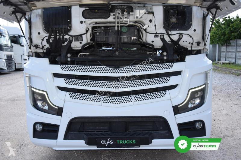 Mercedes 5 1845 BigSpace tractor unit