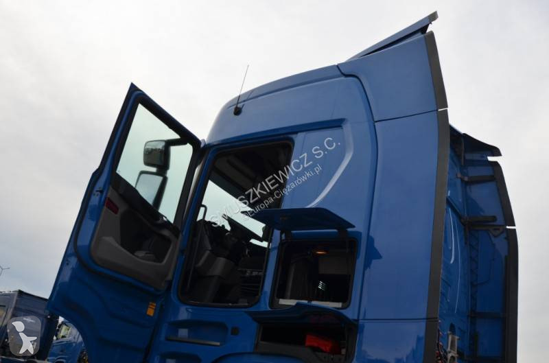 Scania 450 tractor unit