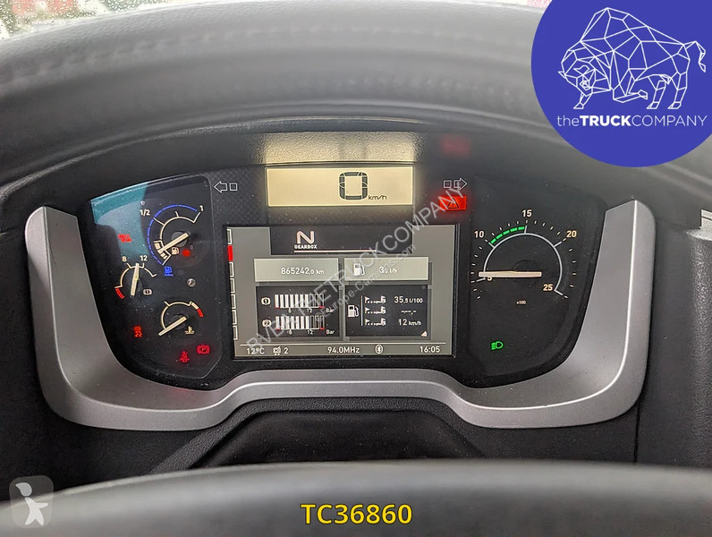 Renault T 460 tractor unit