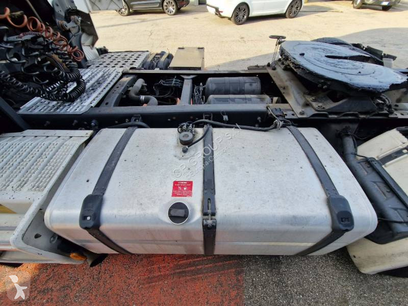 Nyergesvontató Scania 500