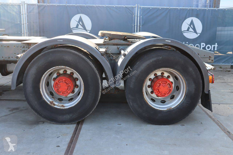 Traktor Volvo 460 Globetrotter