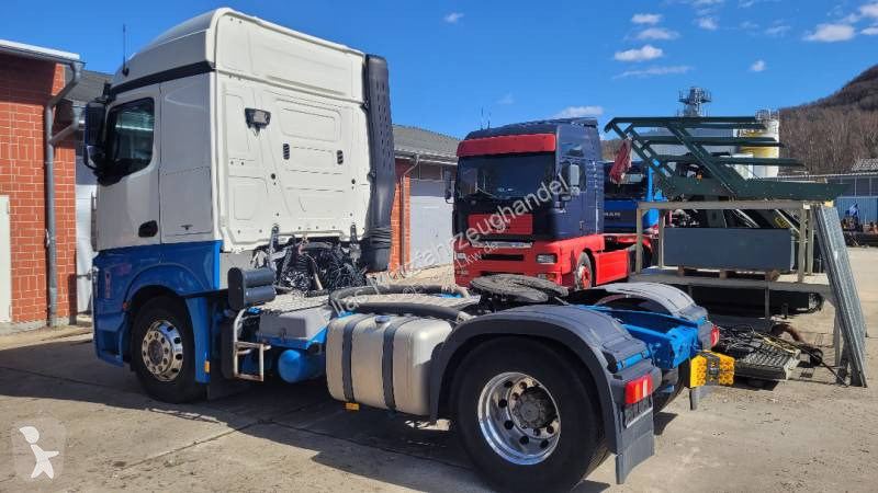Traktor Mercedes 1843 LS