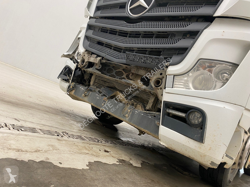 Traktor Mercedes 1843