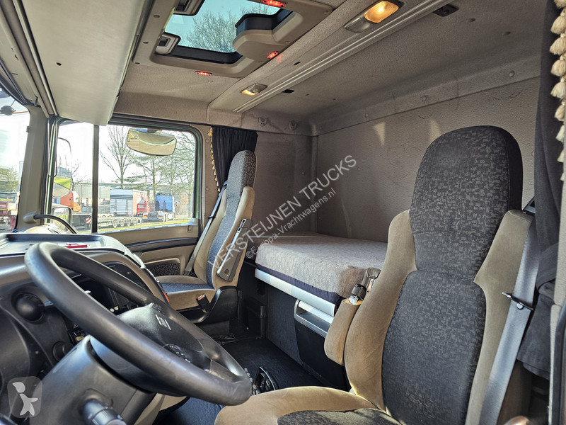 Tahač DAF 105460 6X2 / HIAB 37 t/m CRANE / KRAN