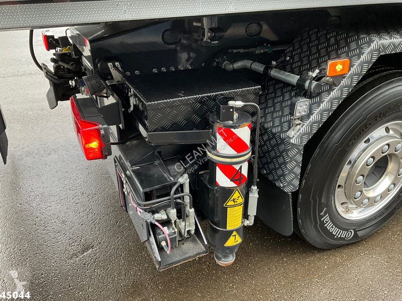 Tractor Volvo 8x2 Fassi 145 Tonmeter laadkraan...
