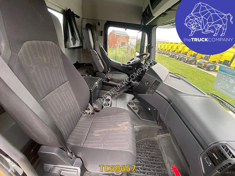 Traktor Mercedes 2048