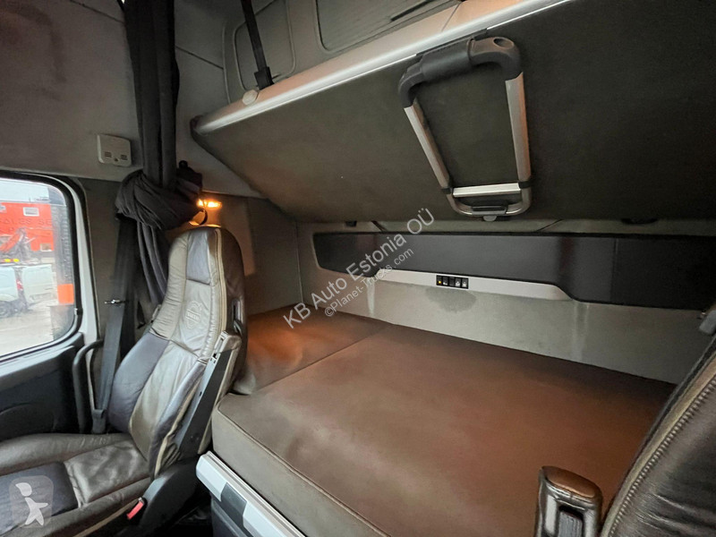 Tahač Volvo 700 6x2 GLOBE XXL ! / ADR /...