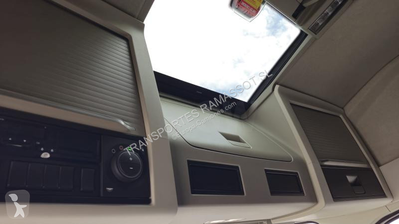 جرار Volvo 500 AERO Globetrotter XXL (Location...