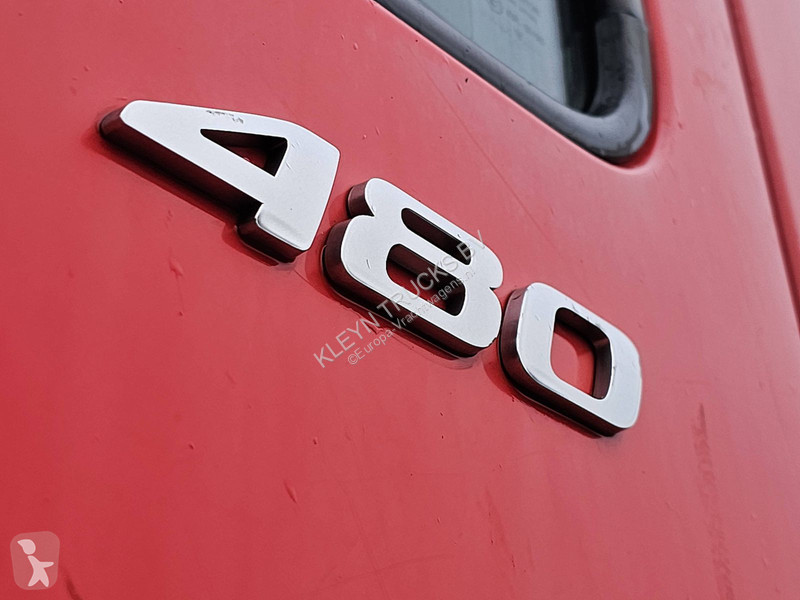 Tahač DAF 480 SPACECAB LED