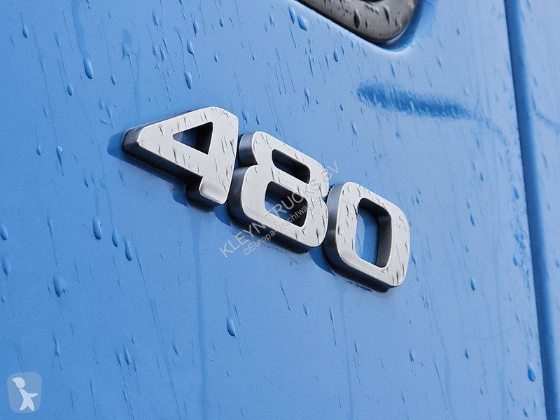 Tahač DAF 480 SPACECAB LED