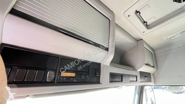جرار Volvo