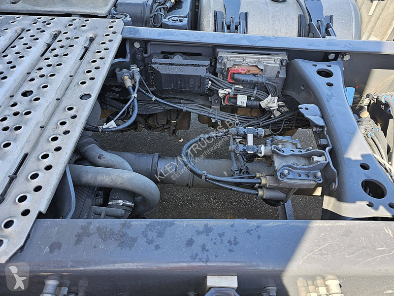 Tracteur Scania R460 SUER 2X TANK RETAR.