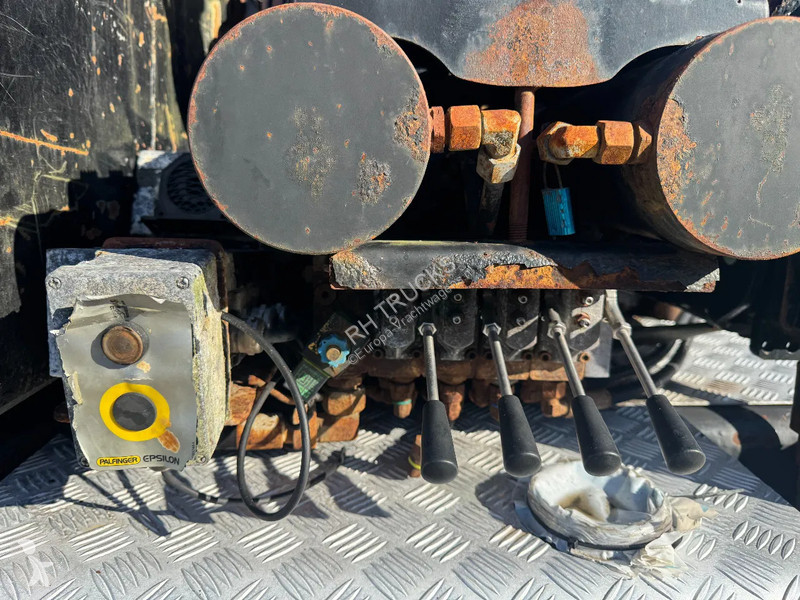 Tractor Volvo 6X4 - EURO 6 + PALFINGER EPSILON...