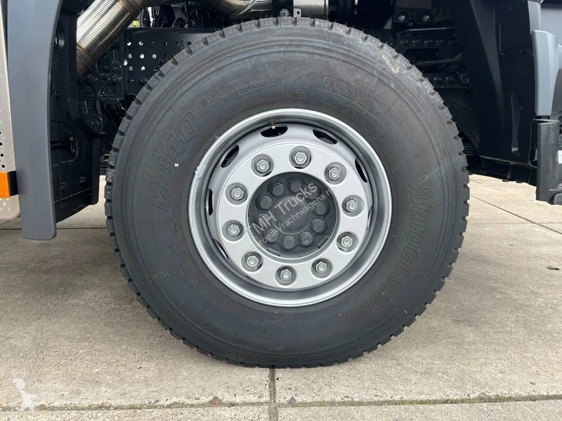 Tahač Mercedes 3348 S 6x4 Tractor Head