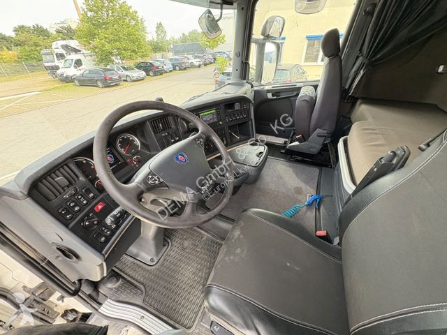 Traktor Scania...