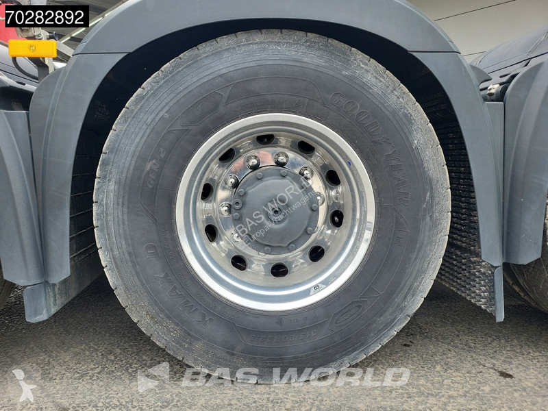 Tractor Mercedes 4163 8X4 180T GigaSpace...