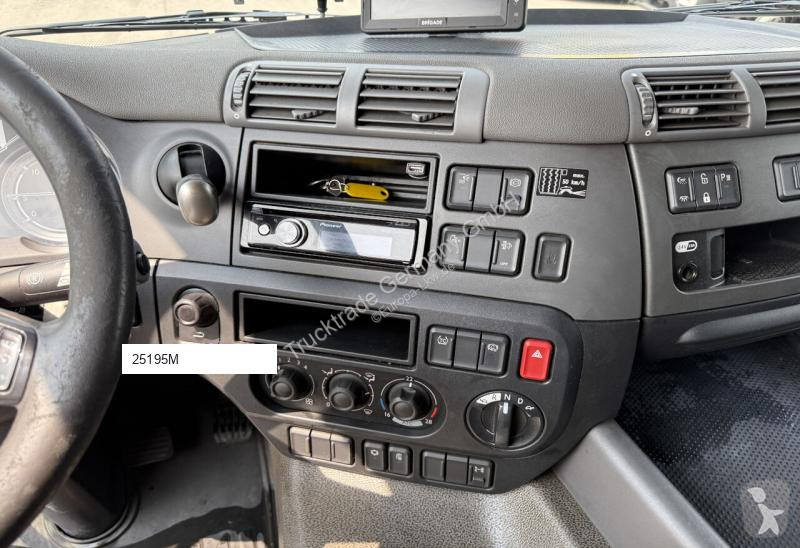 Traktor DAF CF 400