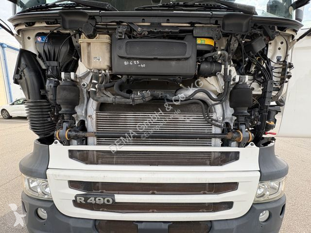 Traktor Scania...