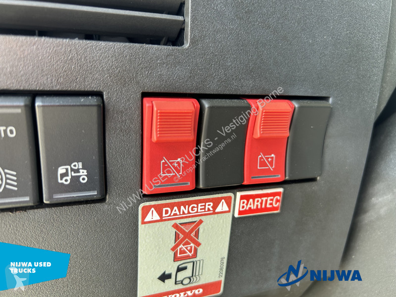 Tahač Volvo FH  6x2 Valid ADR + ACC