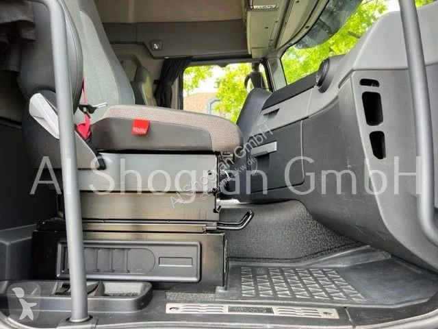 Traktor Renault T520 4x2 / Retarder / Euro 6