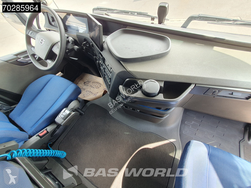 Traktor Volvo 420  4X2 Globetrotter Alcoa LED...