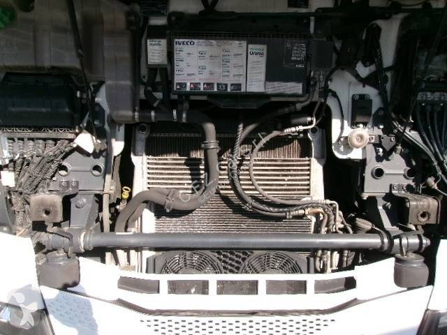 Traktor Iveco