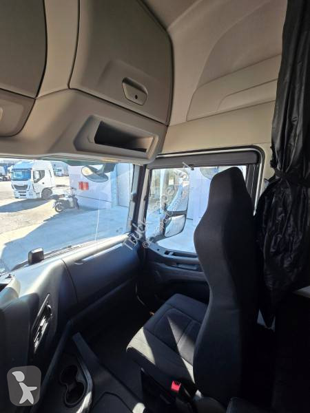 Cabeza tractora Iveco