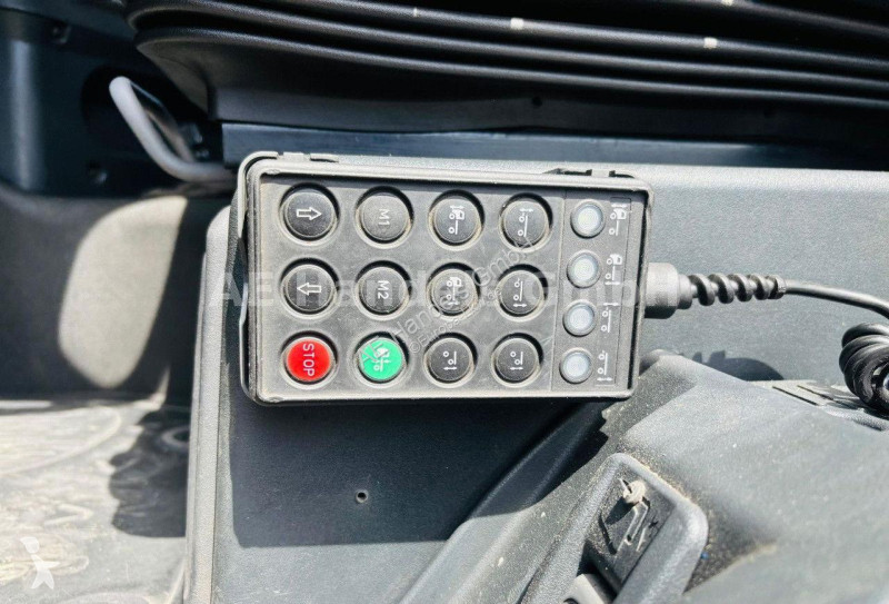Tractor Iveco 560