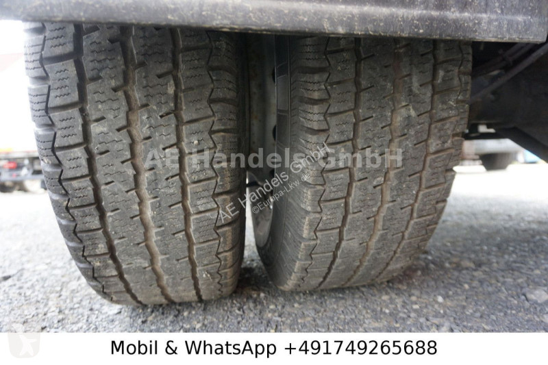 جرار Iveco 65