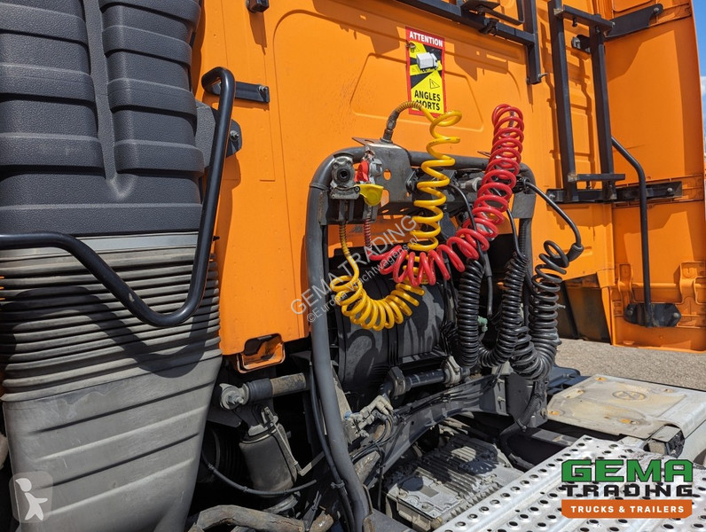 Traktor Volvo 0 4x2 Euro5 0 4x2 Globetrotter...