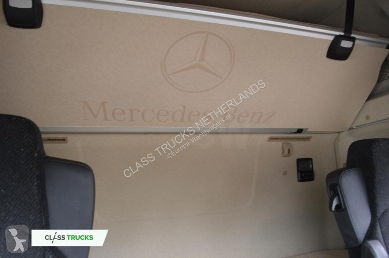 Trekker Mercedes 5 1845 BigSpace